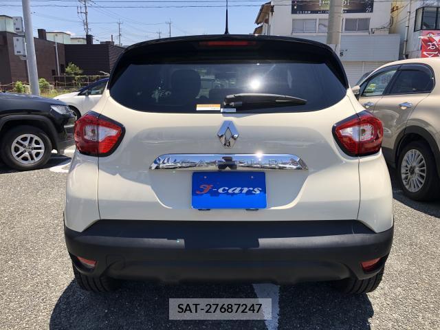 Renault CAPTUR 2015-09 7799688-16