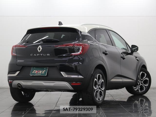 Renault CAPTUR 2021-03 7806782-1