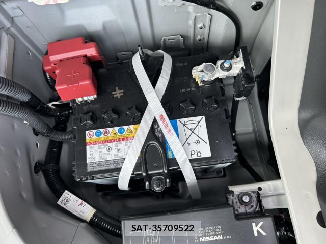 Nissan CARAVAN BUS 2025-10 7797365-18