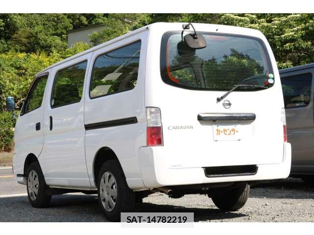 Nissan Caravan 2011-11 7793544-11