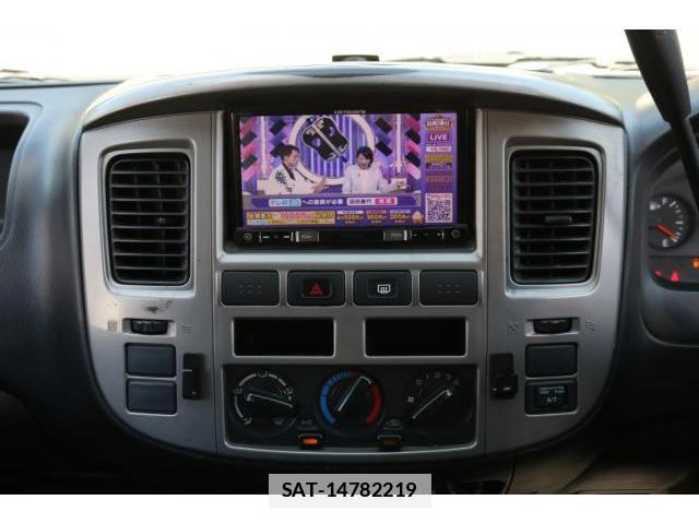 Nissan Caravan 2011-11 7793544-19