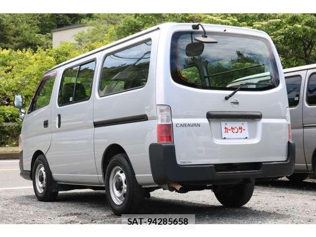 Nissan Caravan 2008-12 7793545-11