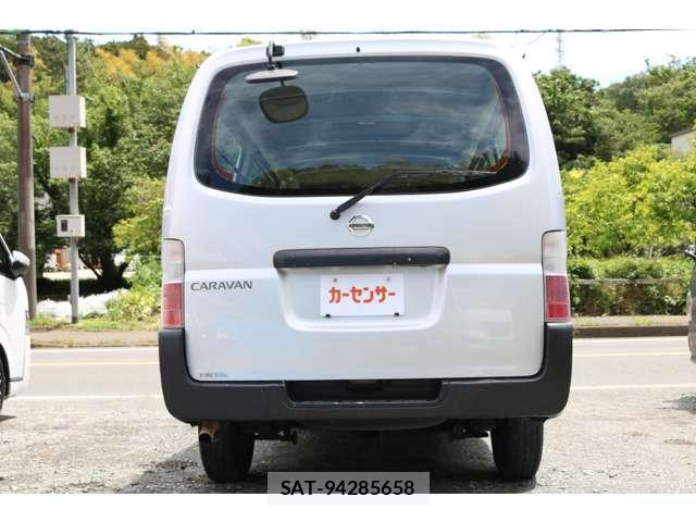 Nissan Caravan 2008-12 7793545-9