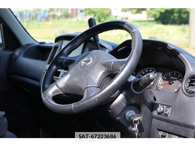 Nissan Caravan 2012-03 7793546-14