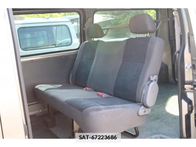 Nissan Caravan 2012-03 7793546-19