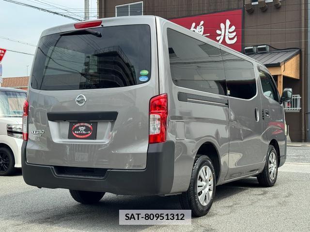 Nissan Caravan 2012-11 7796423-1