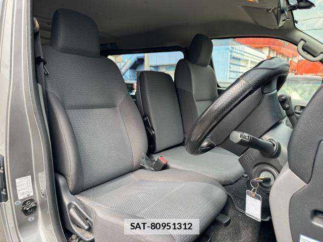 Nissan Caravan 2012-11 7796423-7