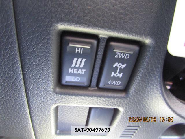 Nissan Caravan 2023-05 7796953-18