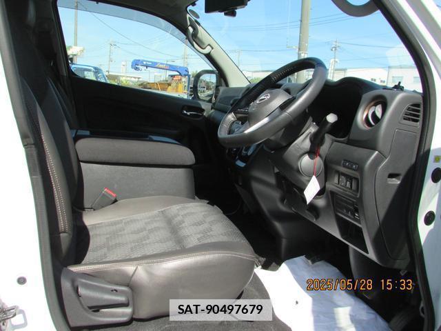 Nissan Caravan 2023-05 7796953-9
