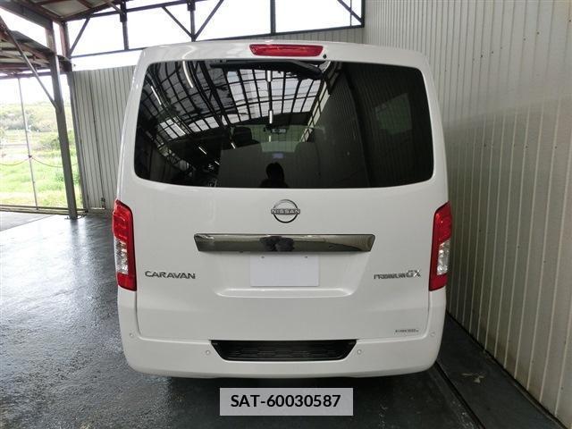 Nissan Caravan 2022-07 7797947-13