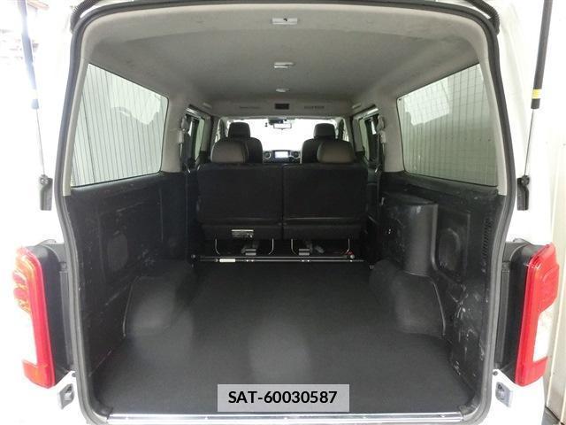 Nissan Caravan 2022-07 7797947-18