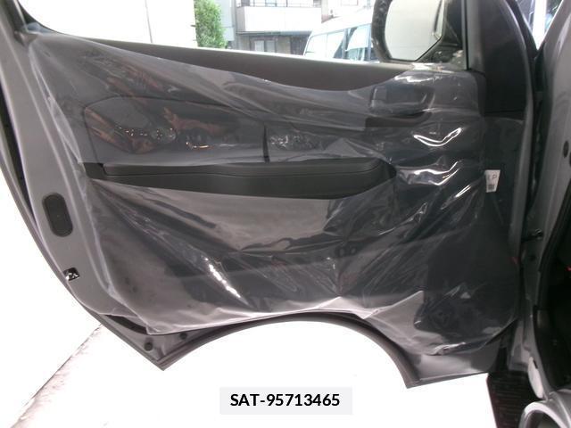Nissan Caravan 2026-04 7798074-15