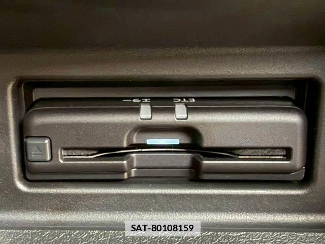 Nissan Caravan 2021-12 7798777-14