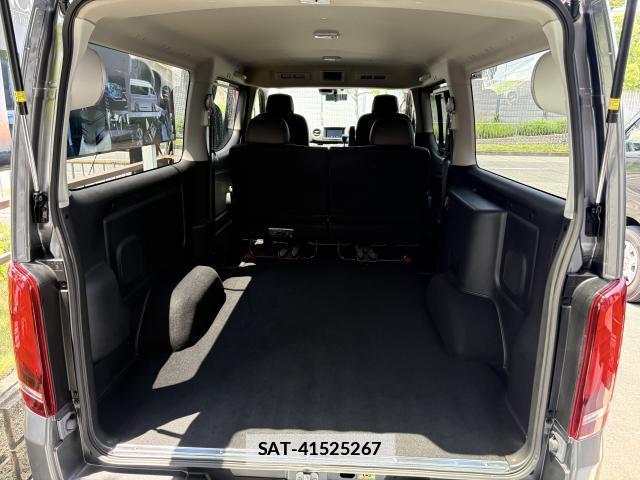 Nissan Caravan 2025-05 7803793-18