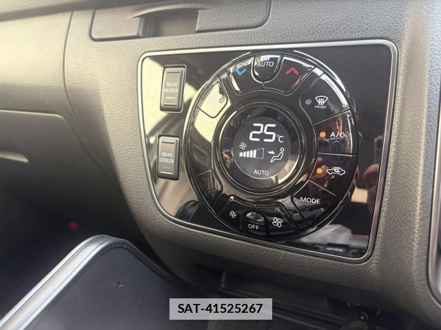 Nissan Caravan 2025-05 7803793-7