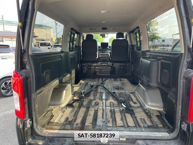 Nissan Caravan 2023-03 7804060-6