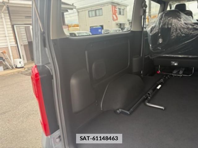 Nissan Caravan 2026-06 7804934-10