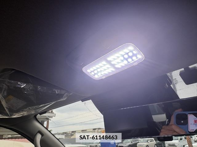 Nissan Caravan 2026-06 7804934-11