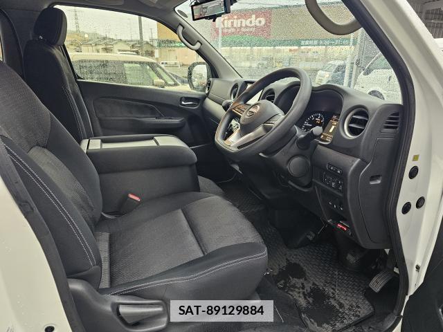 Nissan Caravan 2023-08 7809927-4