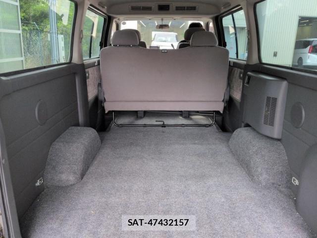 Nissan Caravan 2007-01 7809988-3