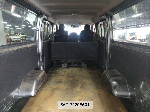 Nissan Caravan 2023-01 7810532-2