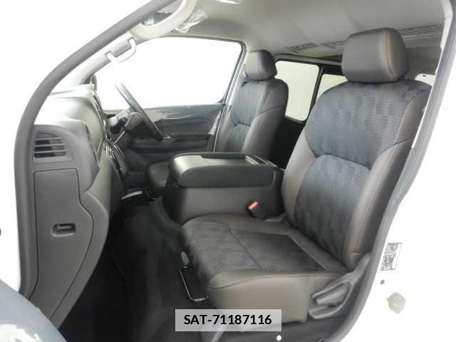 Nissan Caravan 2026-03 7810730-16