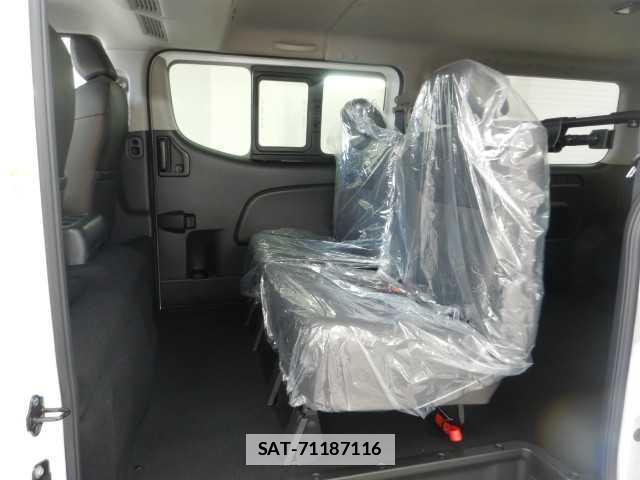 Nissan Caravan 2026-03 7810730-17