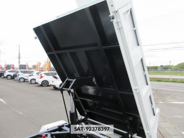 Suzuki CARRY TRUCK 2026-04 7793382-13