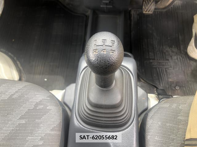 Suzuki CARRY TRUCK 2013-01 7797337-15