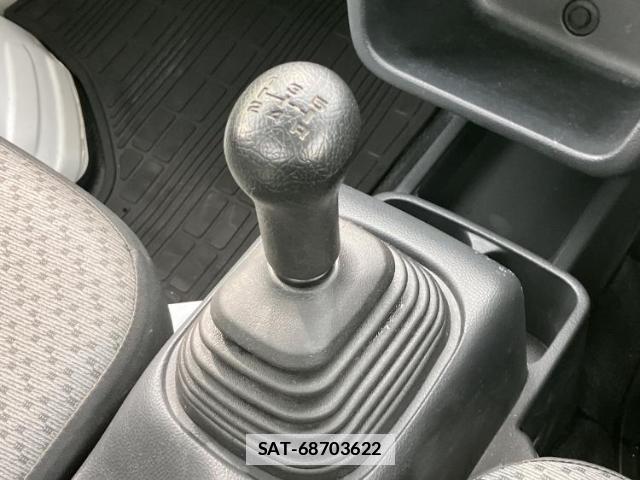 Suzuki CARRY TRUCK 2019-02 7797989-13