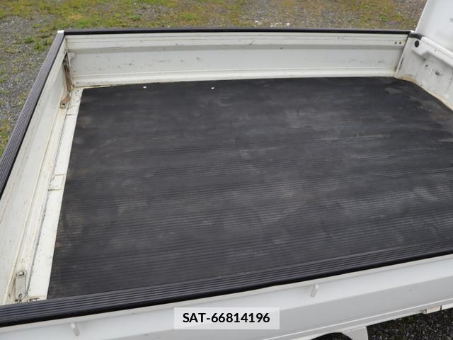 Suzuki CARRY TRUCK 2011-06 7798330-12