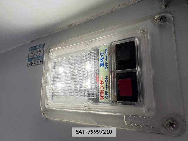 Suzuki CARRY TRUCK 2016 7801602-18