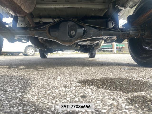 Suzuki CARRY TRUCK 2013-09 7804335-5