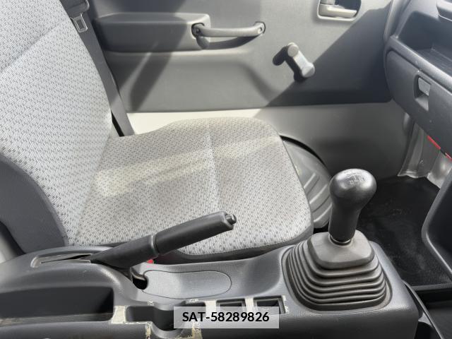 Suzuki CARRY TRUCK 2015-12 7809273-6
