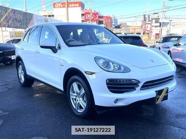 Porsche CAYENNE 2013-04 7798235-11