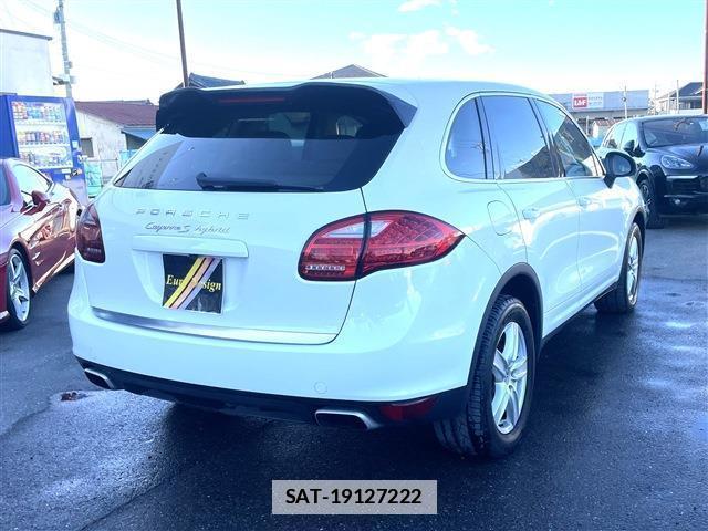Porsche CAYENNE 2013-04 7798235-13