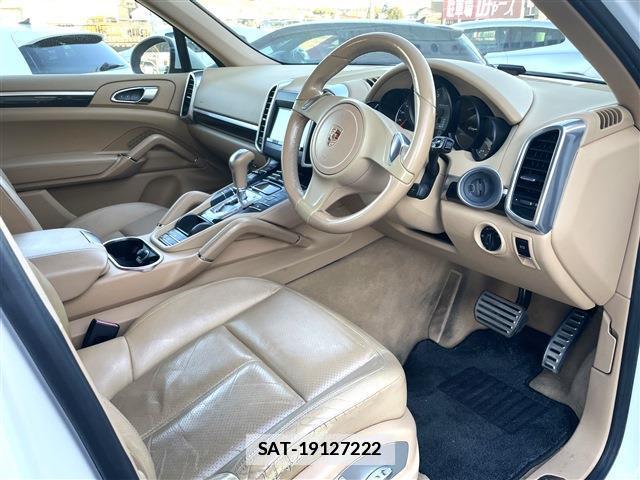 Porsche CAYENNE 2013-04 7798235-2