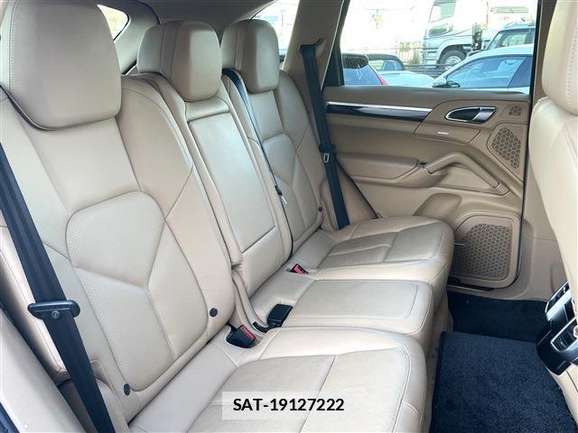 Porsche CAYENNE 2013-04 7798235-6