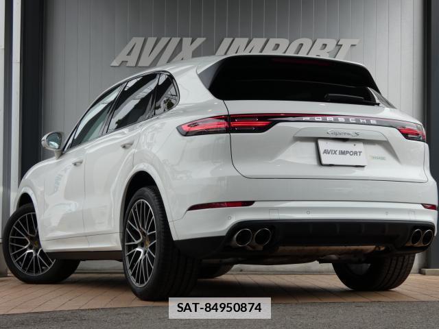 Porsche CAYENNE 2020-06 7798477-1