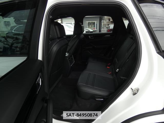 Porsche CAYENNE 2020-06 7798477-16