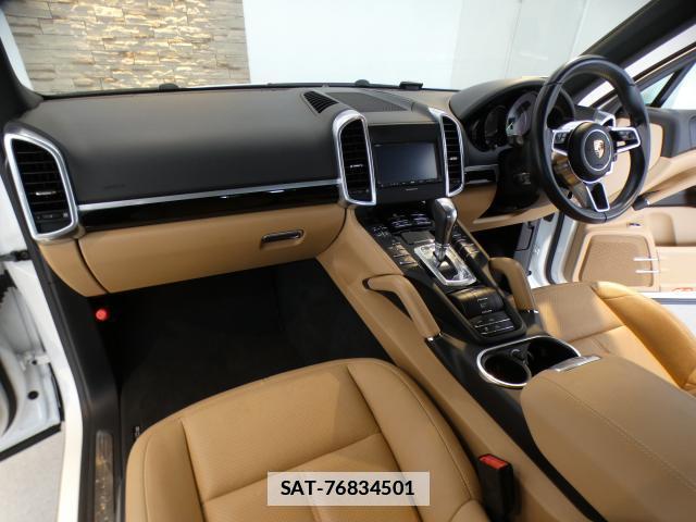 Porsche CAYENNE 2015-12 7800566-5