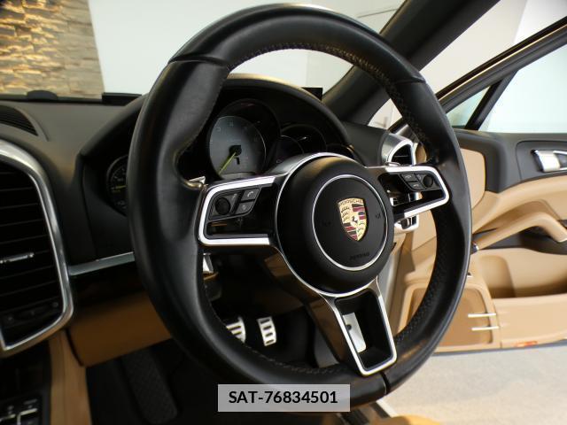 Porsche CAYENNE 2015-12 7800566-6