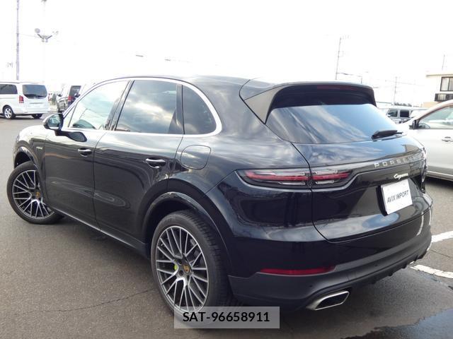 Porsche CAYENNE 2020-12 7800570-7