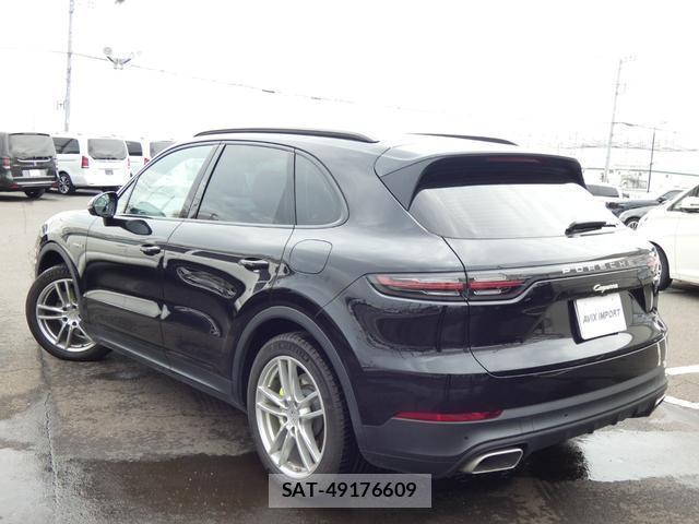 Porsche CAYENNE 2020-03 7800577-19