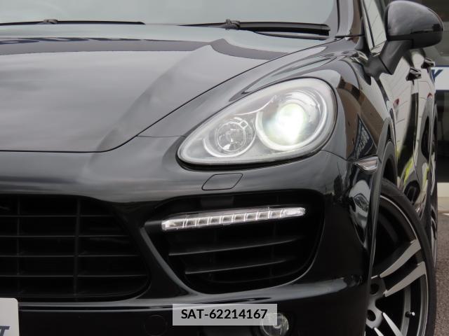 Porsche CAYENNE 2011-12 7806196-16