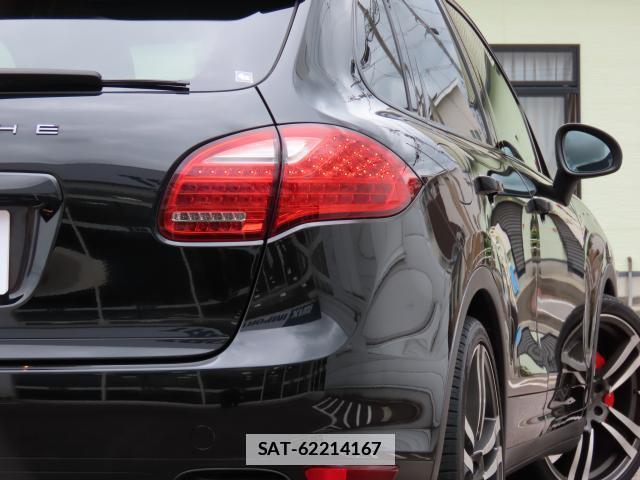 Porsche CAYENNE 2011-12 7806196-17