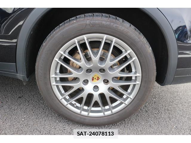 Porsche CAYENNE 2015-12 7809493-17
