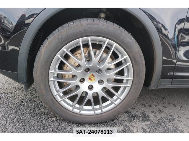 Porsche CAYENNE 2015-12 7809493-18