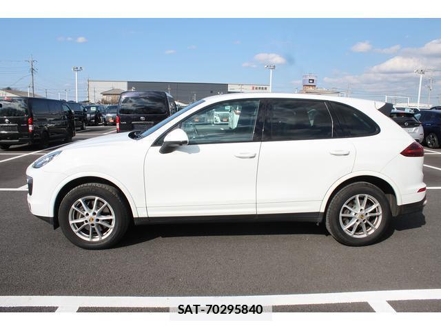 Porsche CAYENNE 2016-09 7809497-13