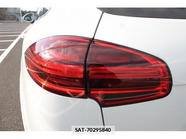 Porsche CAYENNE 2016-09 7809497-14